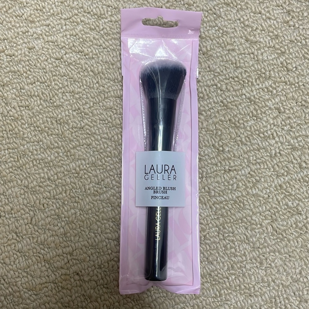 New! Laura Geller ANGLED BLUSH BRUSH